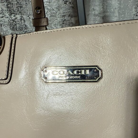 Coach Tote Bag - Picture 5 of 6